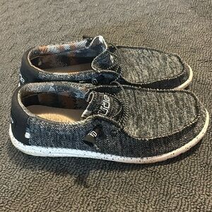 Men’s hey dude shoes